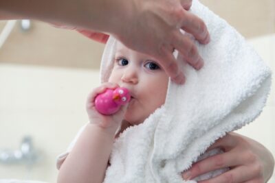 お風呂上がりの美肌な赤ちゃん